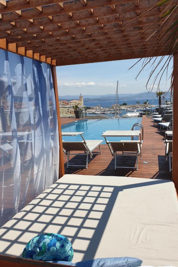Best Western Premier Hotel Du Vieux-Port La Ciotat Exterior foto